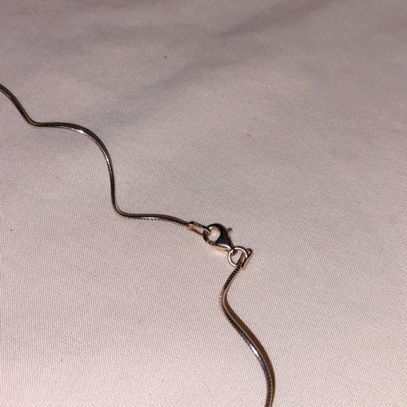 Silver Curly 925 Italy Silver Necklace. - Picture 2 of 8